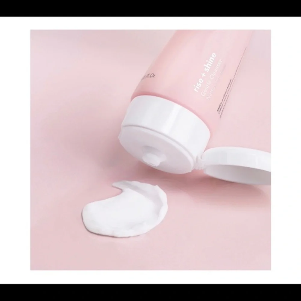 🎀2/20🎀 15 ML Saturday Skin Rise + Shine Face Cleanser Mini - Picture 1 of 7